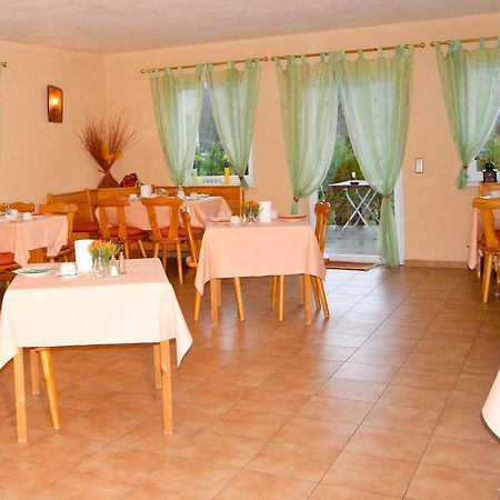 Hotel Schonunger Bucht Waigolshausen エクステリア 写真