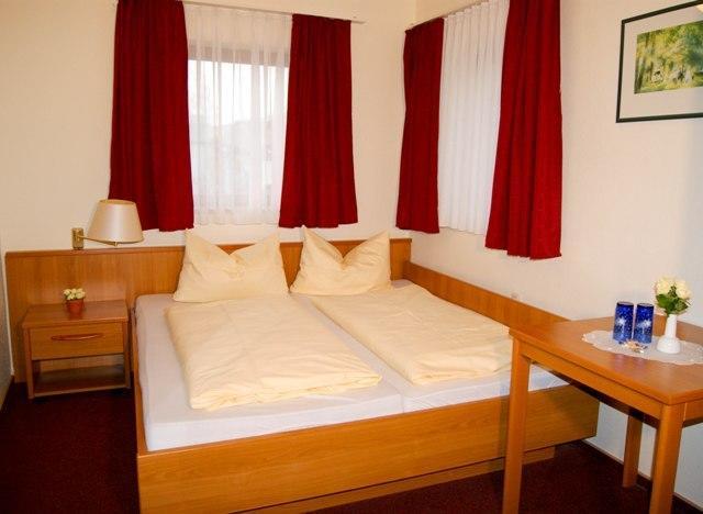 Hotel Schonunger Bucht Waigolshausen エクステリア 写真
