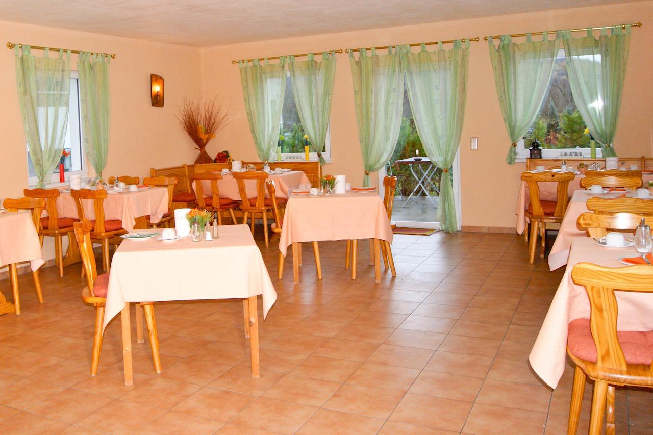 Hotel Schonunger Bucht Waigolshausen エクステリア 写真