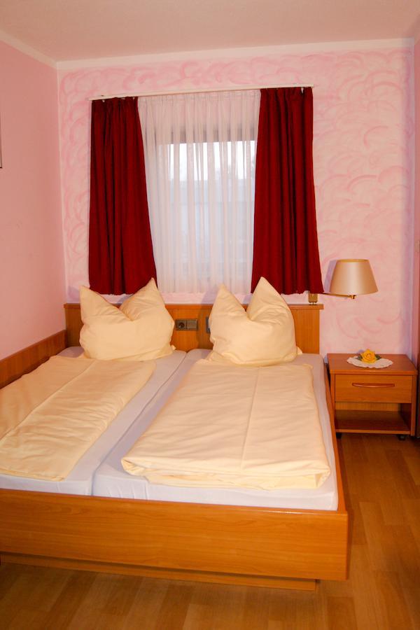 Hotel Schonunger Bucht Waigolshausen 部屋 写真