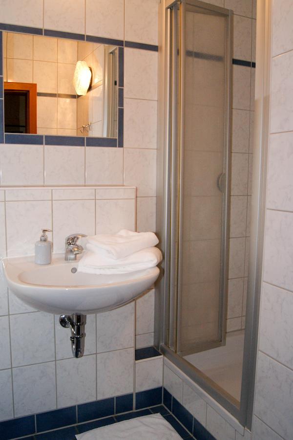 Hotel Schonunger Bucht Waigolshausen 部屋 写真