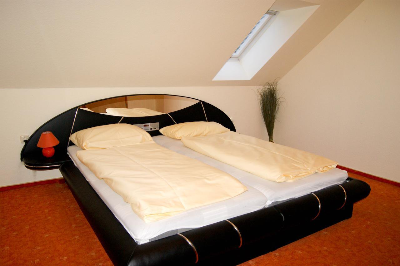 Hotel Schonunger Bucht Waigolshausen 部屋 写真